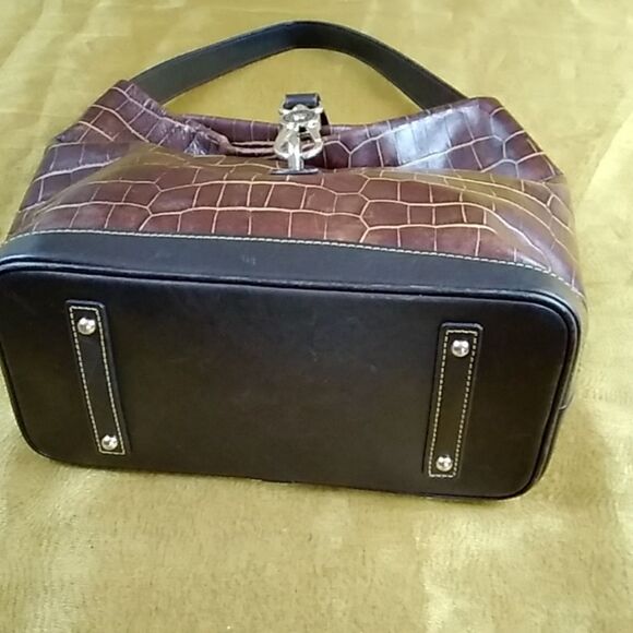 DOONEY AND ROURKE LEATHER LOGO LOCK WOMENS BAG - Picture 12 of 16